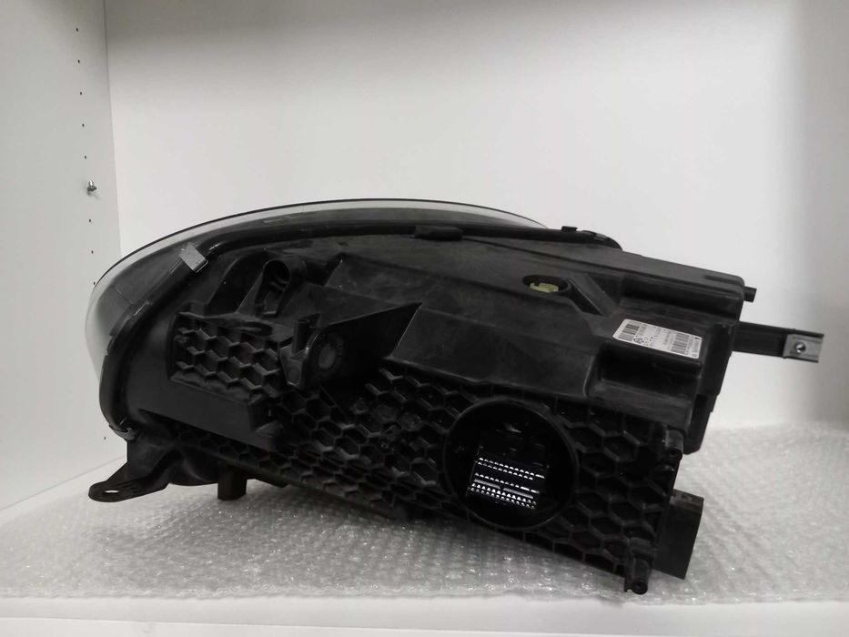 Mini Cooper F60 farol direito
