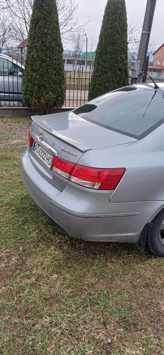 Продам машину HYUNDAI  SONATA
