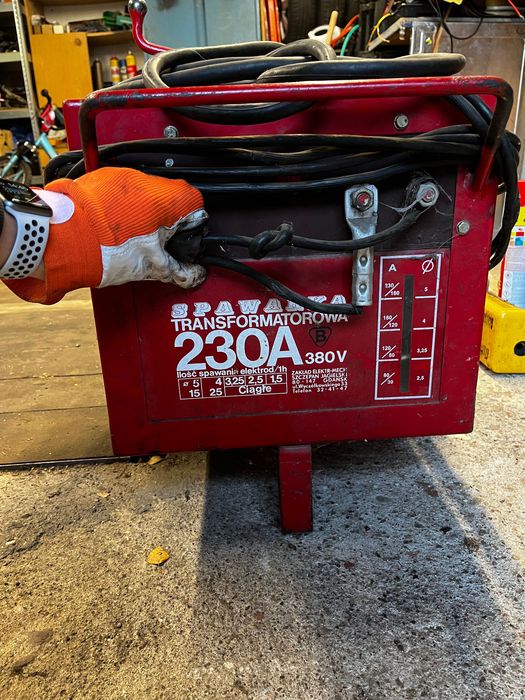 Spawarka transformatorowa 230A 380V – sprawna, mocna, polska produkcja