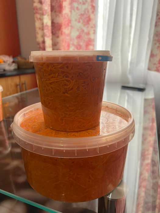 Квашенина капуста та морква