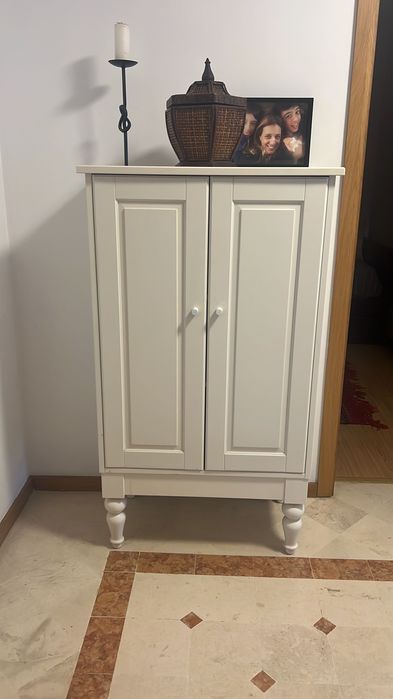 Móvel branco em mt bom estado