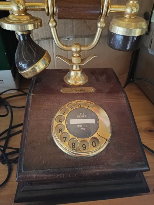 aparat telefoniczny ,retro.
