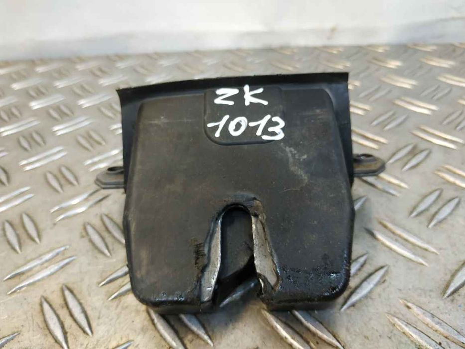 Land Rover Evoque 11- замок багажника  ZK1013 BJ32442A66AE