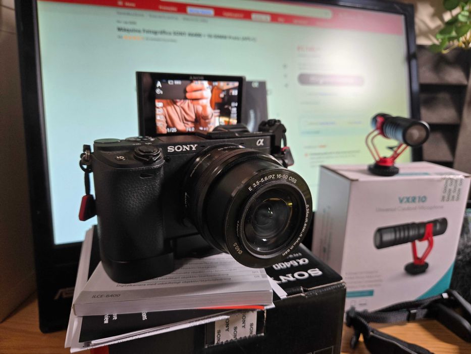 SONY a6400 + 16-50mm OSS + Extras
