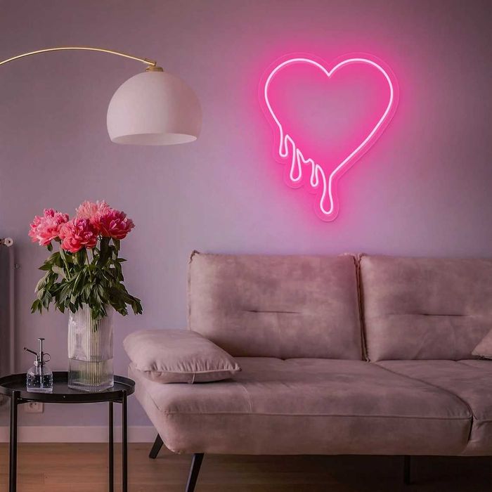 Letreiro Neon Personalizado (O amor merece brilhar)