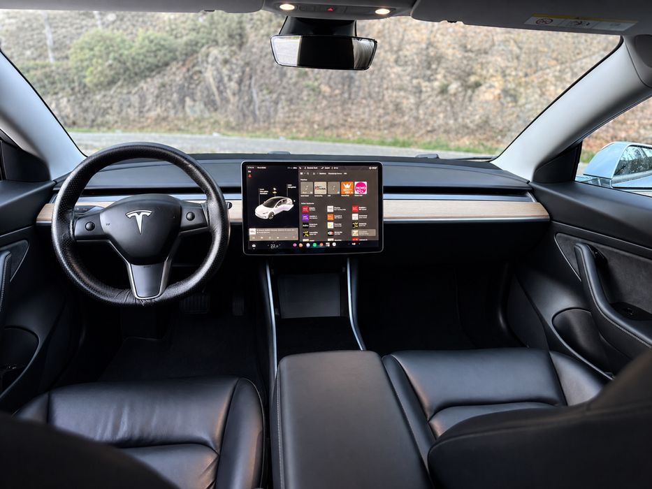 Tesla model 3 standard range RWD