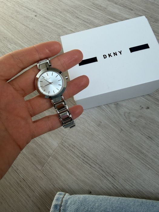 Годинник жіночий dkny