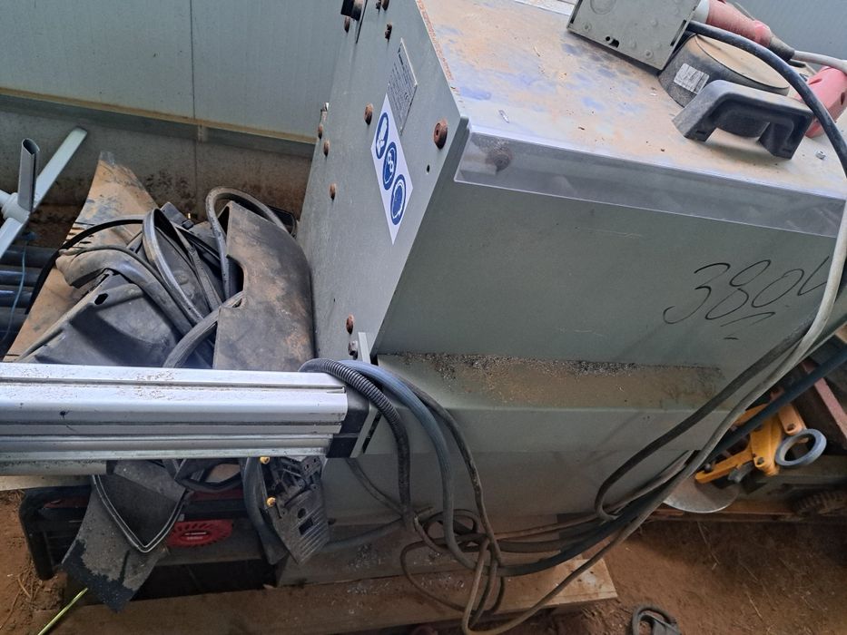 Fresadora agular  para perfis de pvc e alumínio