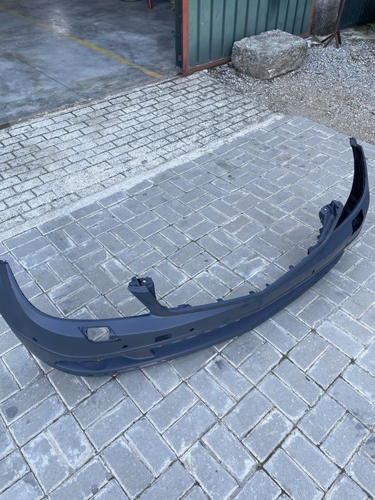 Parachoques de concorrencia frente novo Mercedes C220
