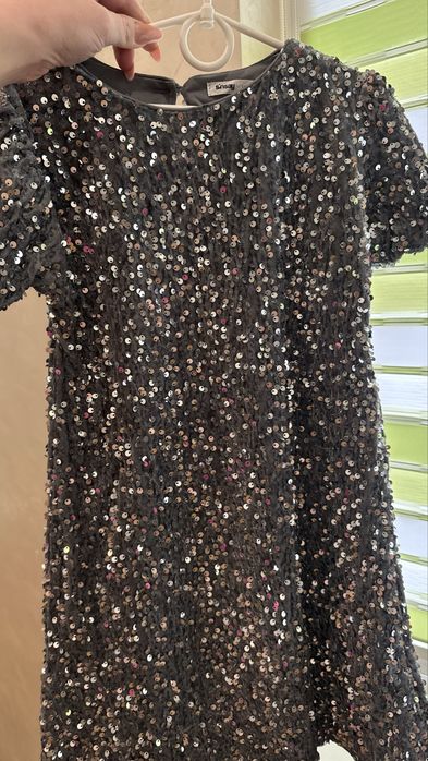 140 см ріст sinsay паєтки