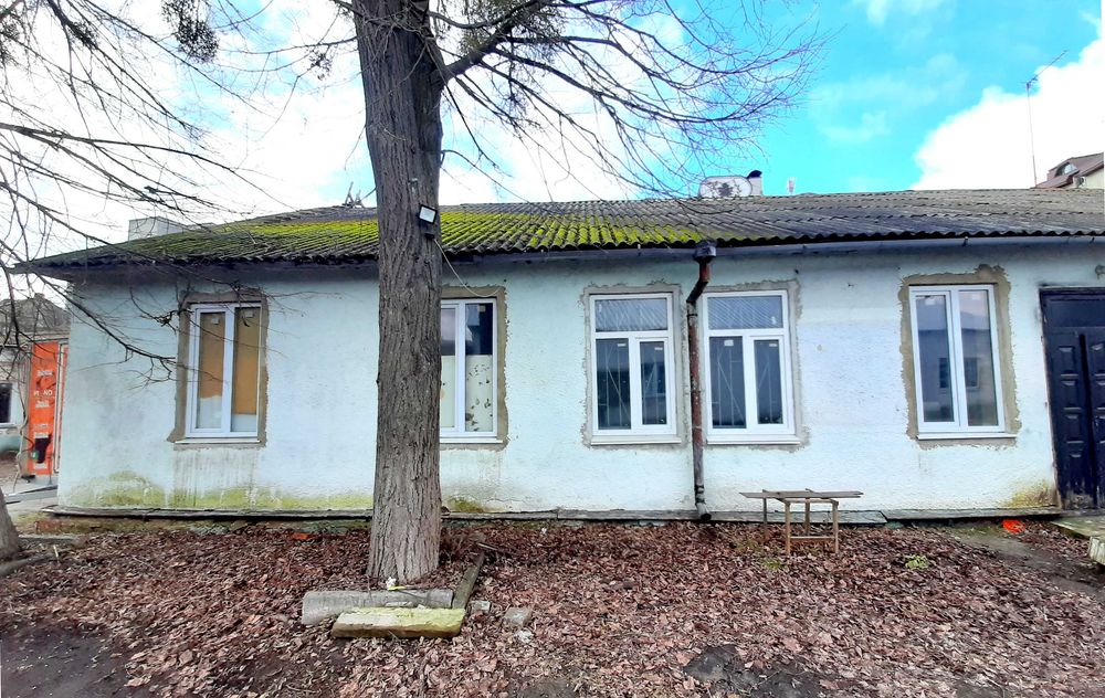 Будівля адміністративна,  площею 317,5 кв.м,  м.Рівне