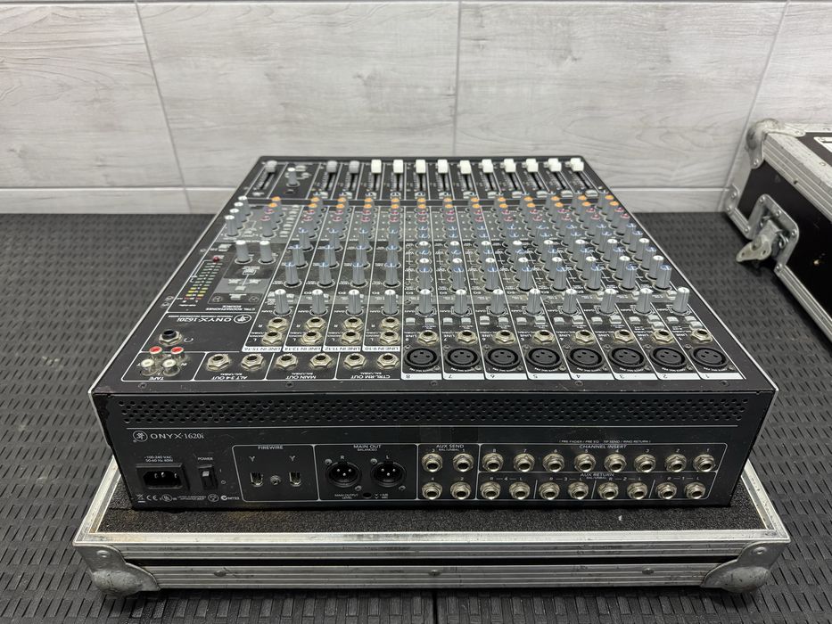 Mixer Mackie 1620i firewire okazja delikatny defekt opcjonalnie case