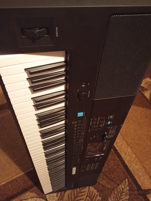 Синтезатор Yamaha PSR EW 425