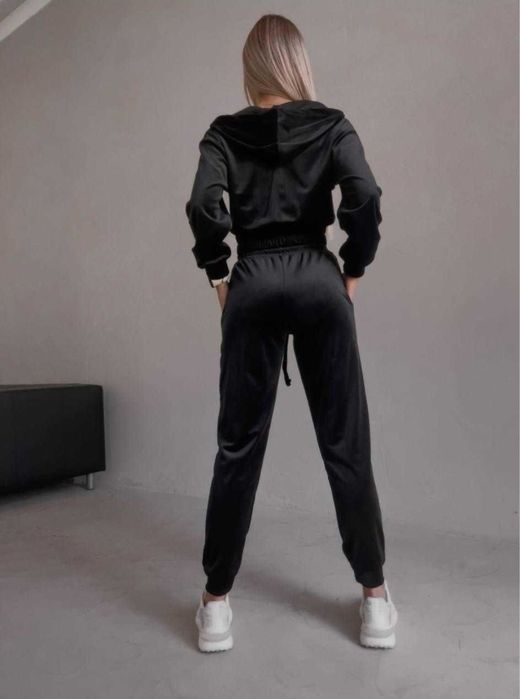 Велюровий спортивний костюм