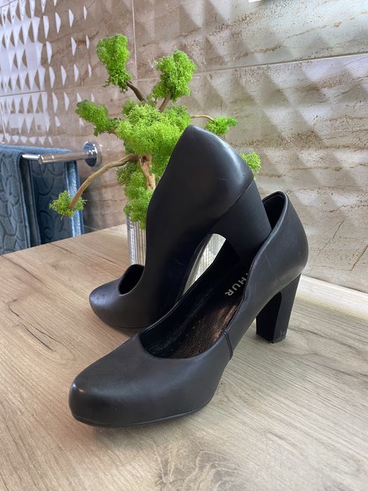 Buty na obcasach, czółenka, szpilki Mc Arthur, r. 38