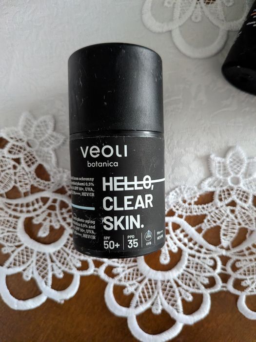 Otwarty krem z filtrem Hello Clear Skin Veoli Botanica