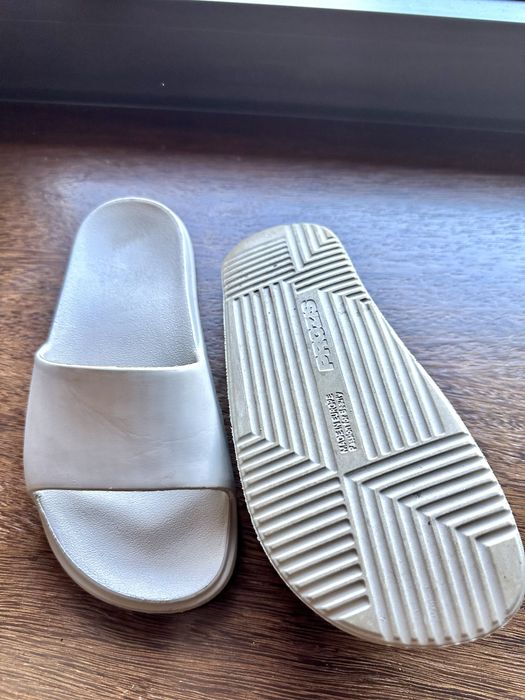 Chinelo prozis cinzento/creme