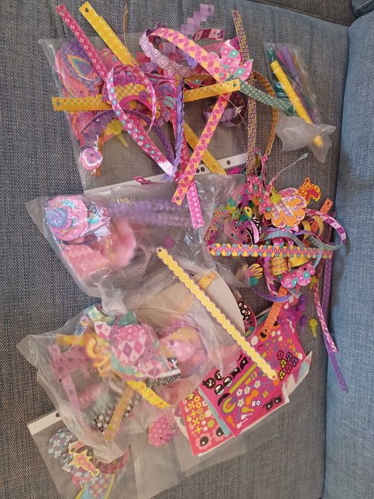 Figurki Amigami z akcesoriami