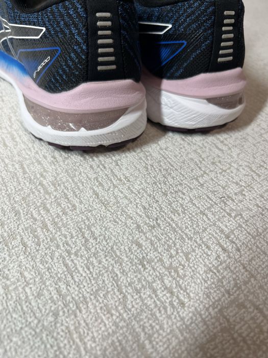 Спортивні ASICS GT-2000 10W • Розмір 40 ( 25,5 см )