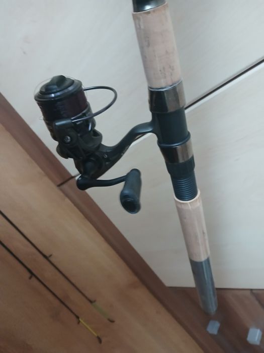 Nowy tele jaxon feeder kołowrotek nowy dam