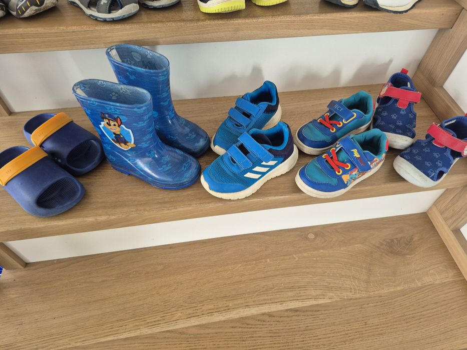 Adidasy, klapki,kapcie,kalosze zestaw rozm.26