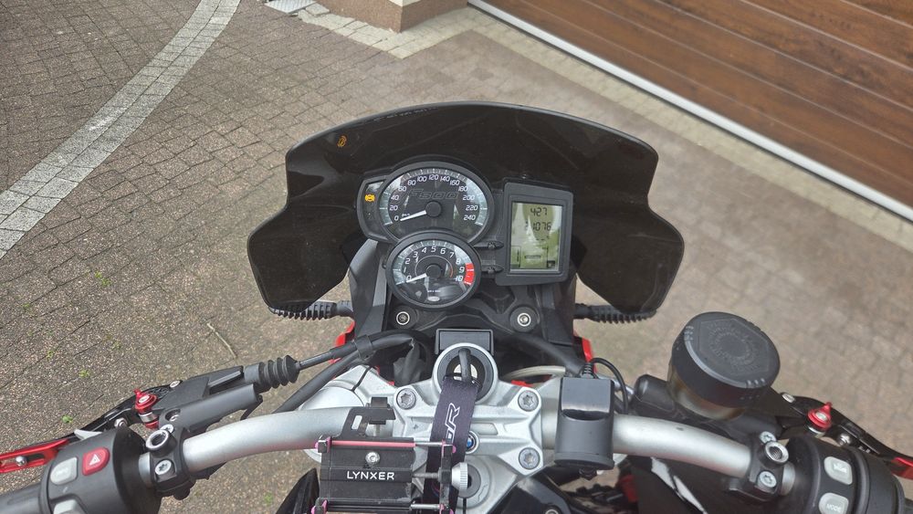 Motocykl BMW F800R 2018r ESA