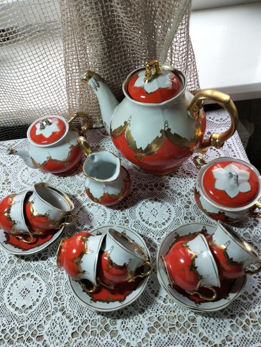 Сервіз червоний бутон