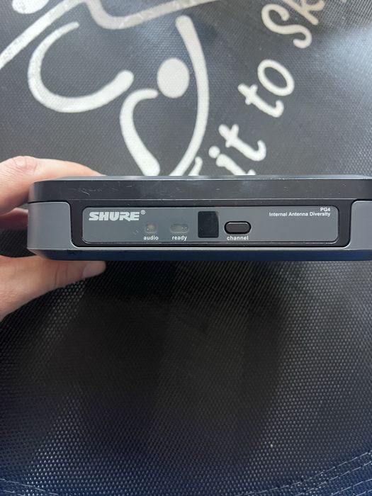 Shure універсальна радіосистема