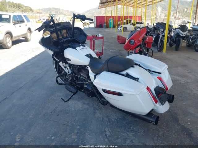 Harley-Davidson FLTRX 2024