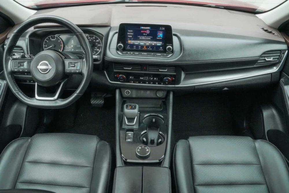 Nissan Rogue SV      2023