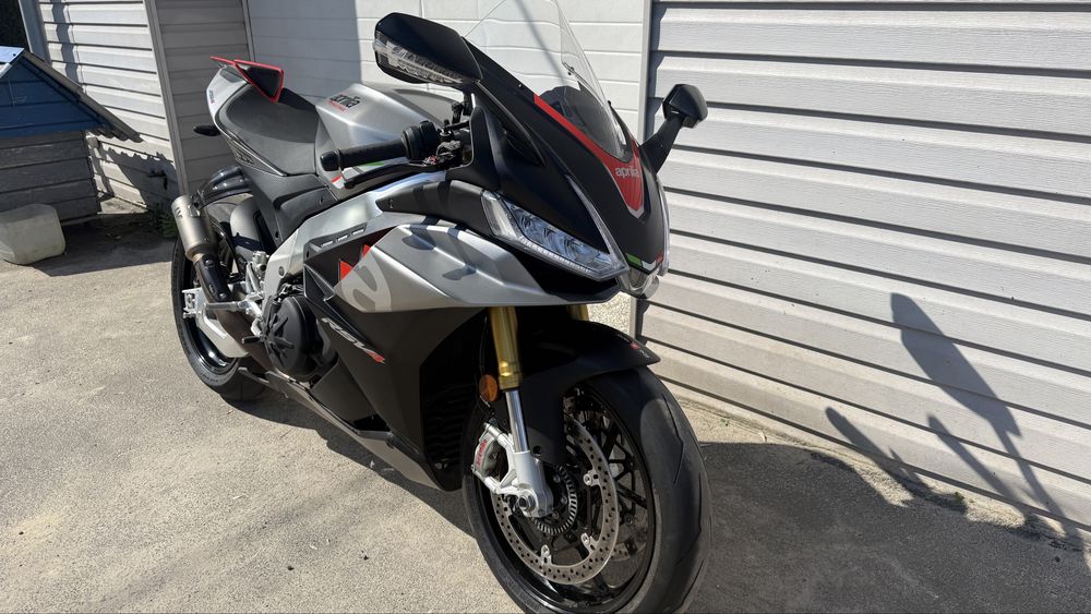 aprilia rsv4 1100 2021рік