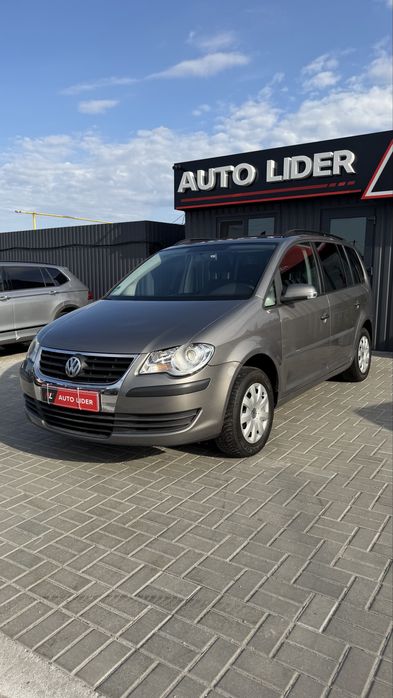 Volkswagen Touran Фольксваген Тоуран FL 2008р 1.6 MPІ бенз 5 МКПП 7 місць