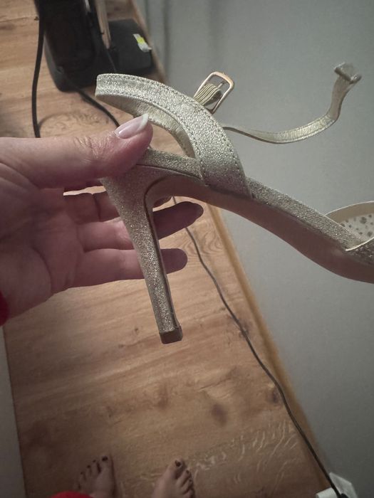 Szpilki szampańskie zdobione