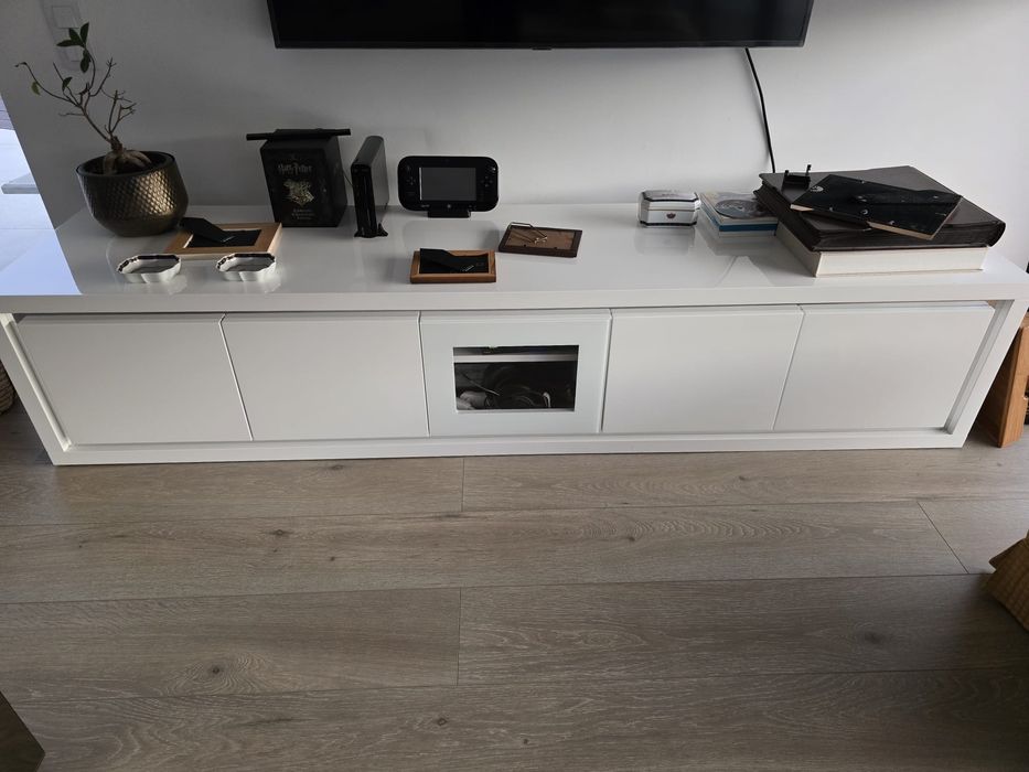 Móvel TV lacado a branco