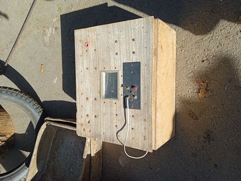 Продам инкубатор для яиц.