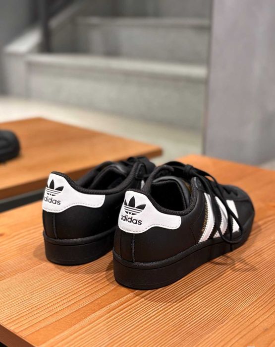 Buty Adidas Superstar Foundation r.43