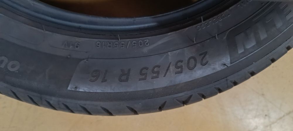 Pneus Michelin 205/55 R16 (Par) como novos