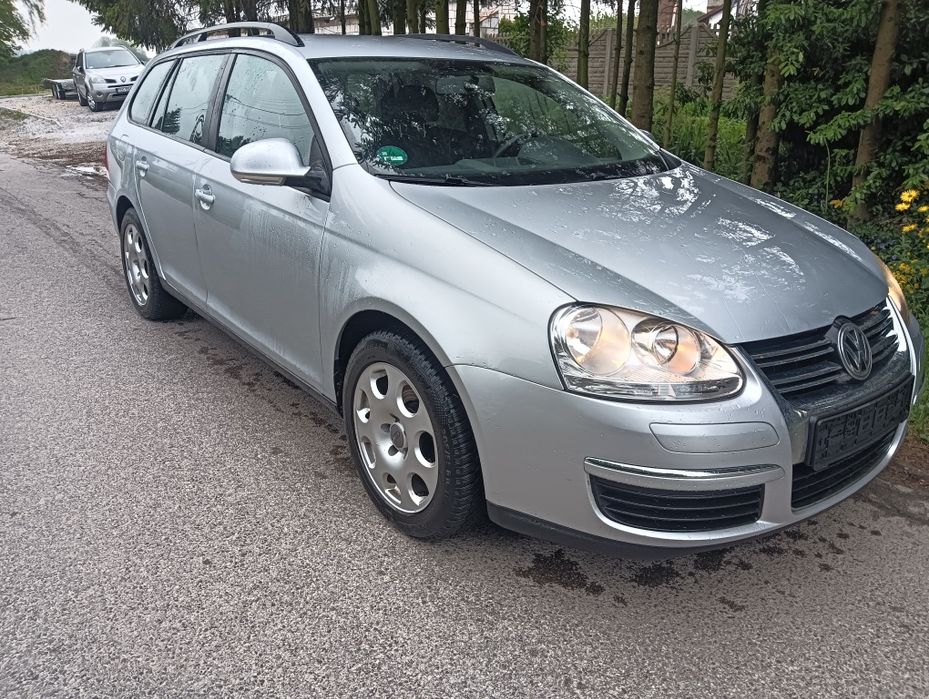 Golf 5 Benzyna 1.6 MPI 2009 rok 137 tys przebiegu z Niemiec Hak 1 właściciel od nowości bez korozji Zobacz