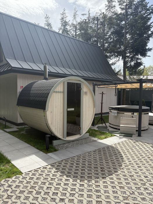 Luksusowy domek z sauną,balią z jacuzzi  i basenem w Radawie