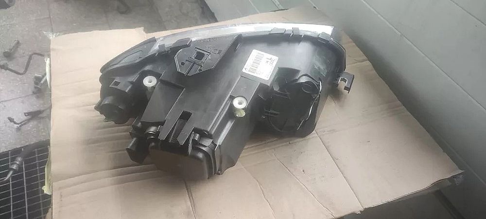 Tyc Reflektor Lampa Przednia 8pa 8pk