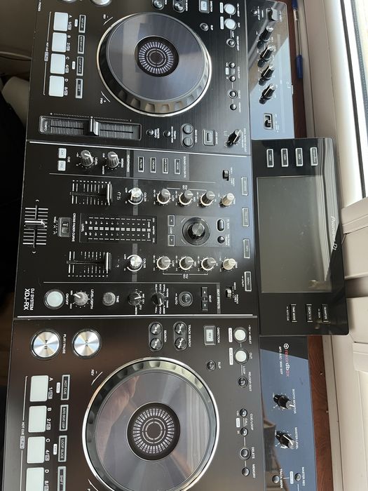 Konsola DJ PIONEER XDJ-RX  + słuchawki AKG181 dj