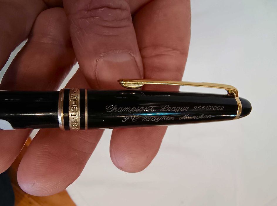 Caneta Pelikan e Esferográfica Montblanc