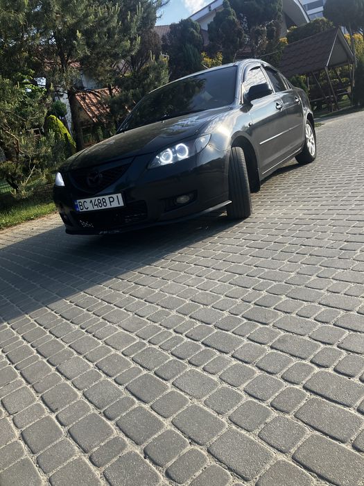 Продається мазда 3