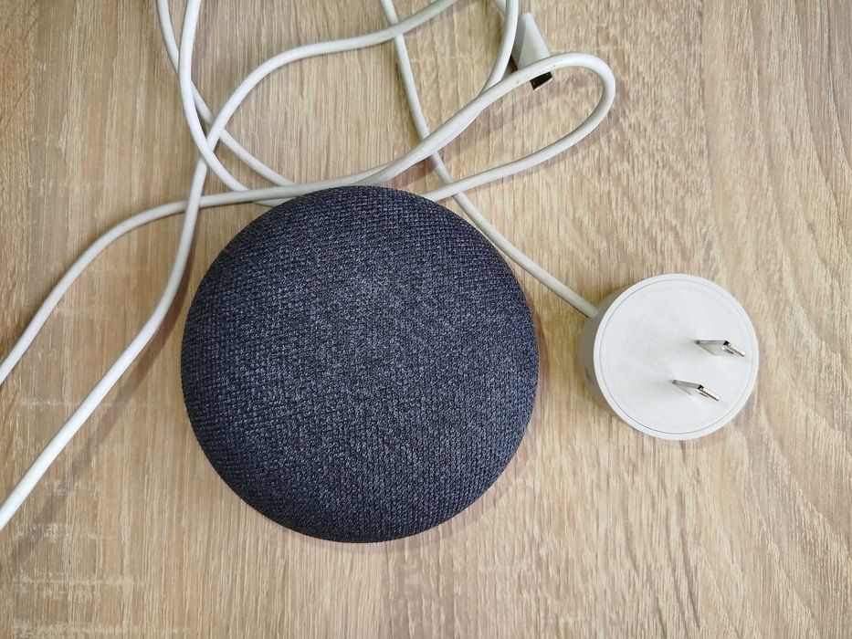 Розумний дім смарт колонка Google Home