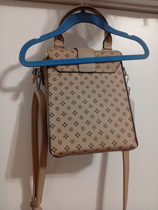 Śliczna mała torebka .Nowa