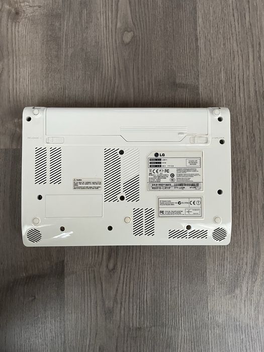 Portátil LG X110