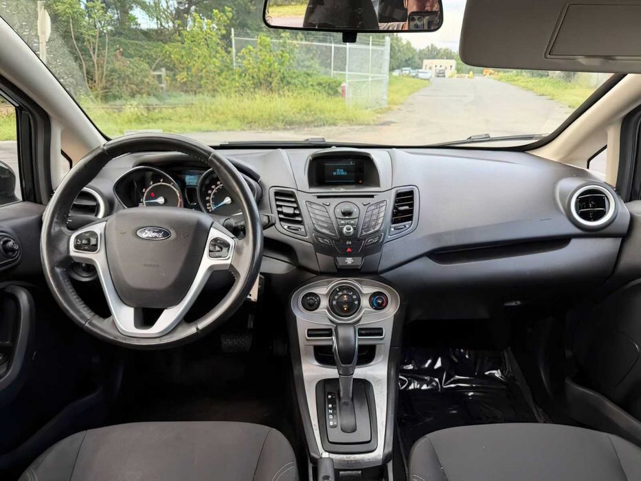 Ford Fiesta Titanium      2015