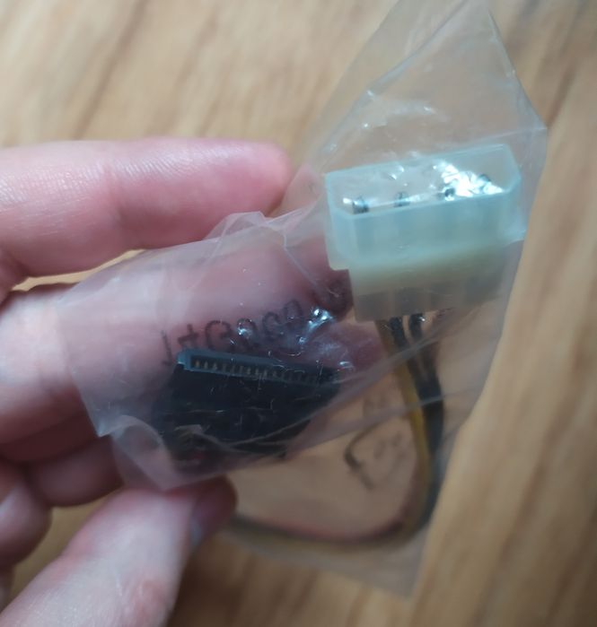 Шлейф SATA 14G00010704EAK