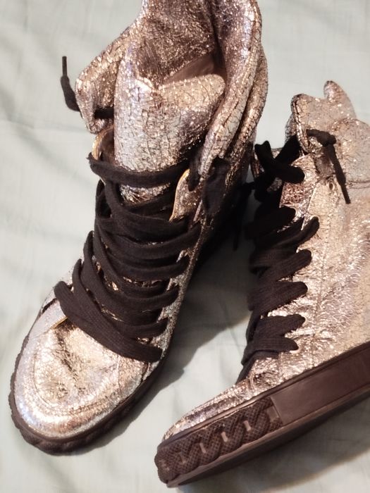 Srebrne buty za kostkę Casadei 39