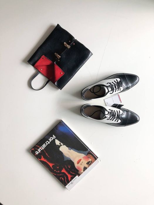 Жіночі чорно білі брогі від tommy Hilfiger , 40 розмір